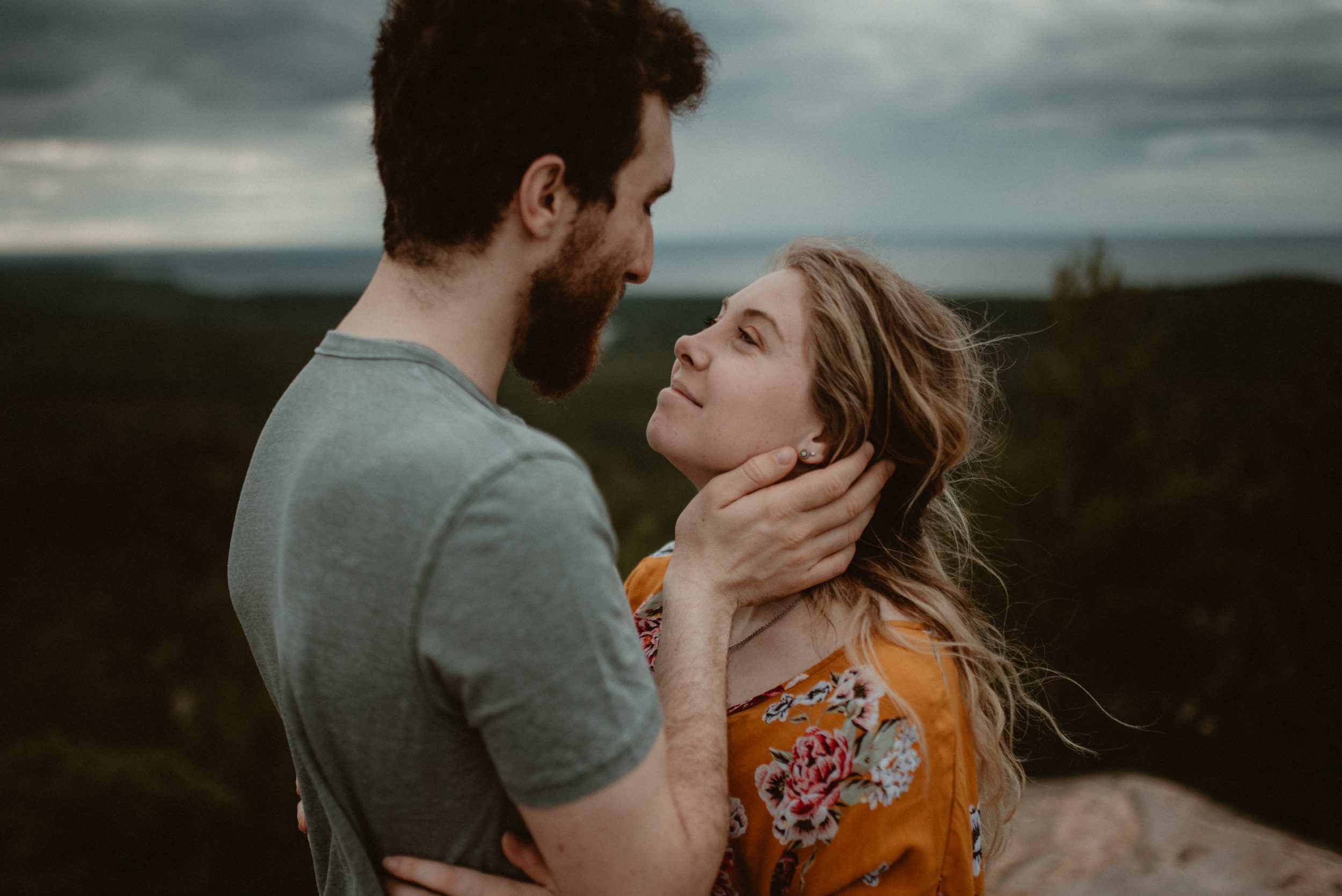 Adventurous couples portraits on Hogback Mountain in Marquette, Michigan.