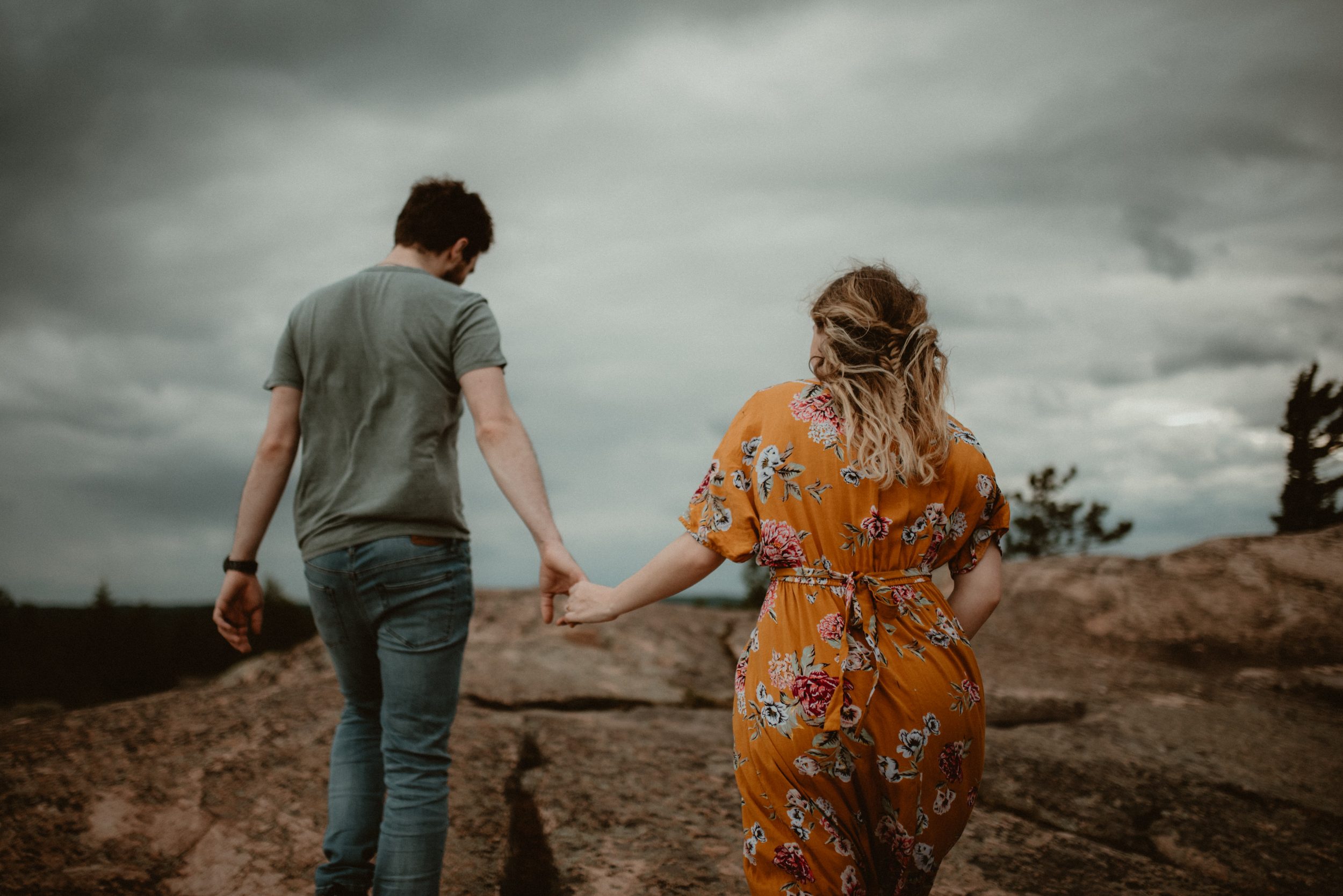 Adventurous couples portraits on Hogback Mountain in Marquette, Michigan.