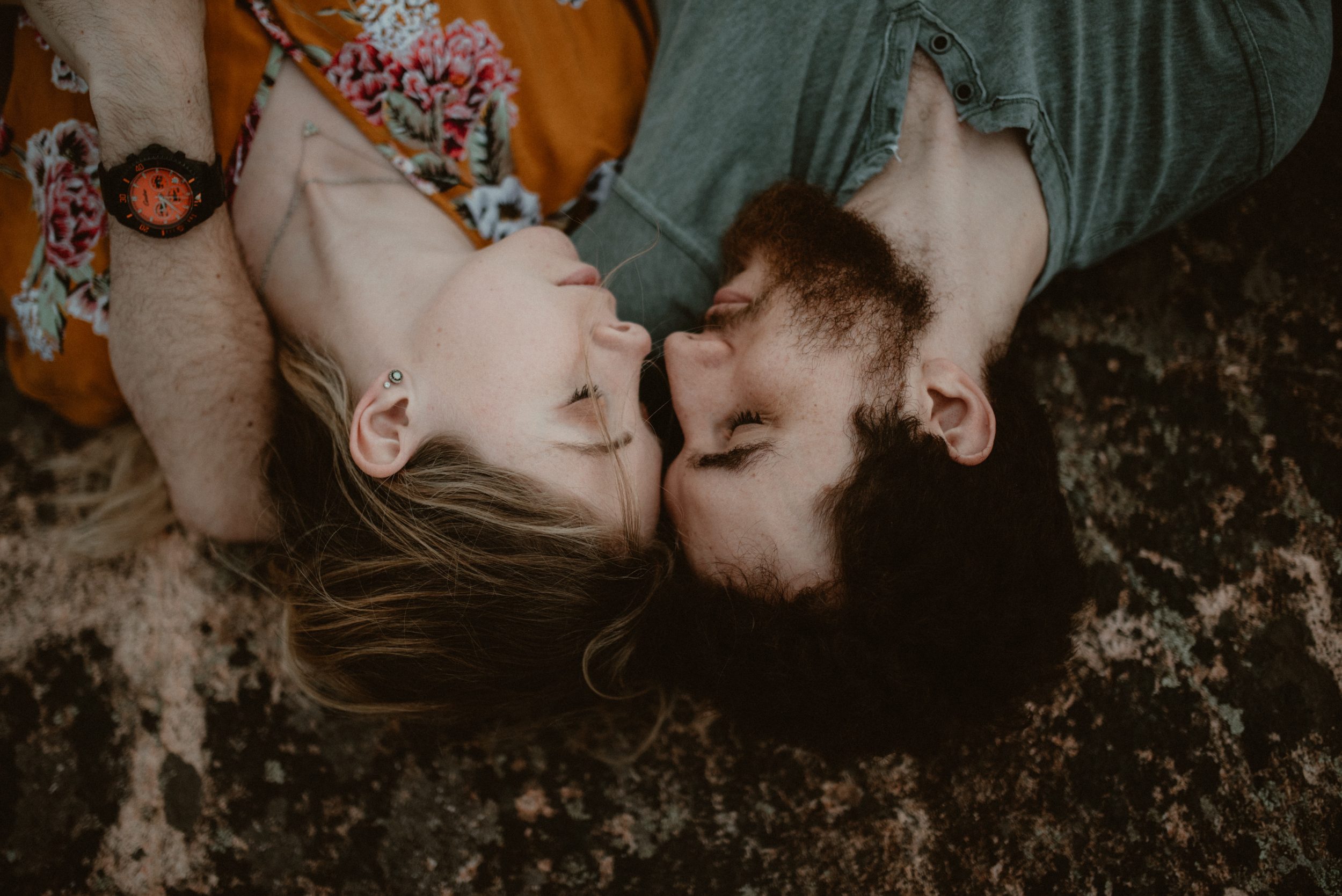 Adventurous couples portraits on Hogback Mountain in Marquette, Michigan.