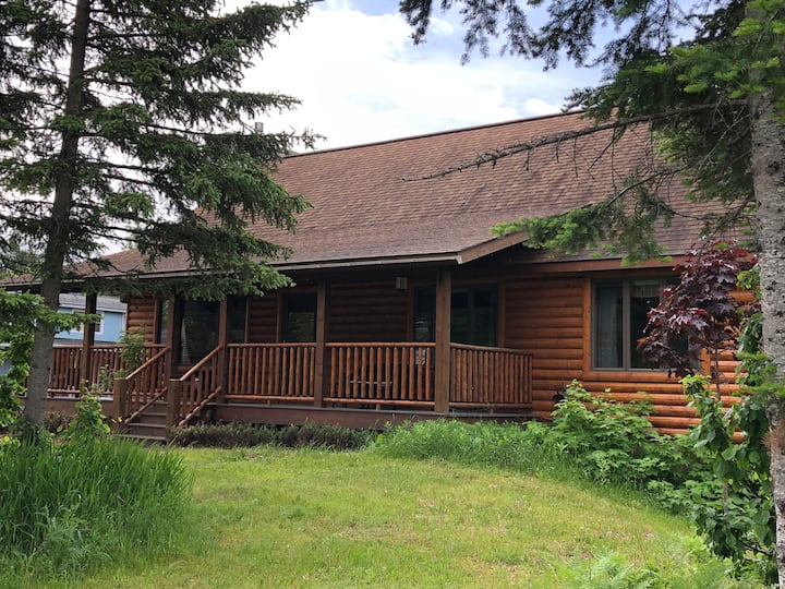 Grandma's Cabin - Keweenaw Peninsula Airbnb