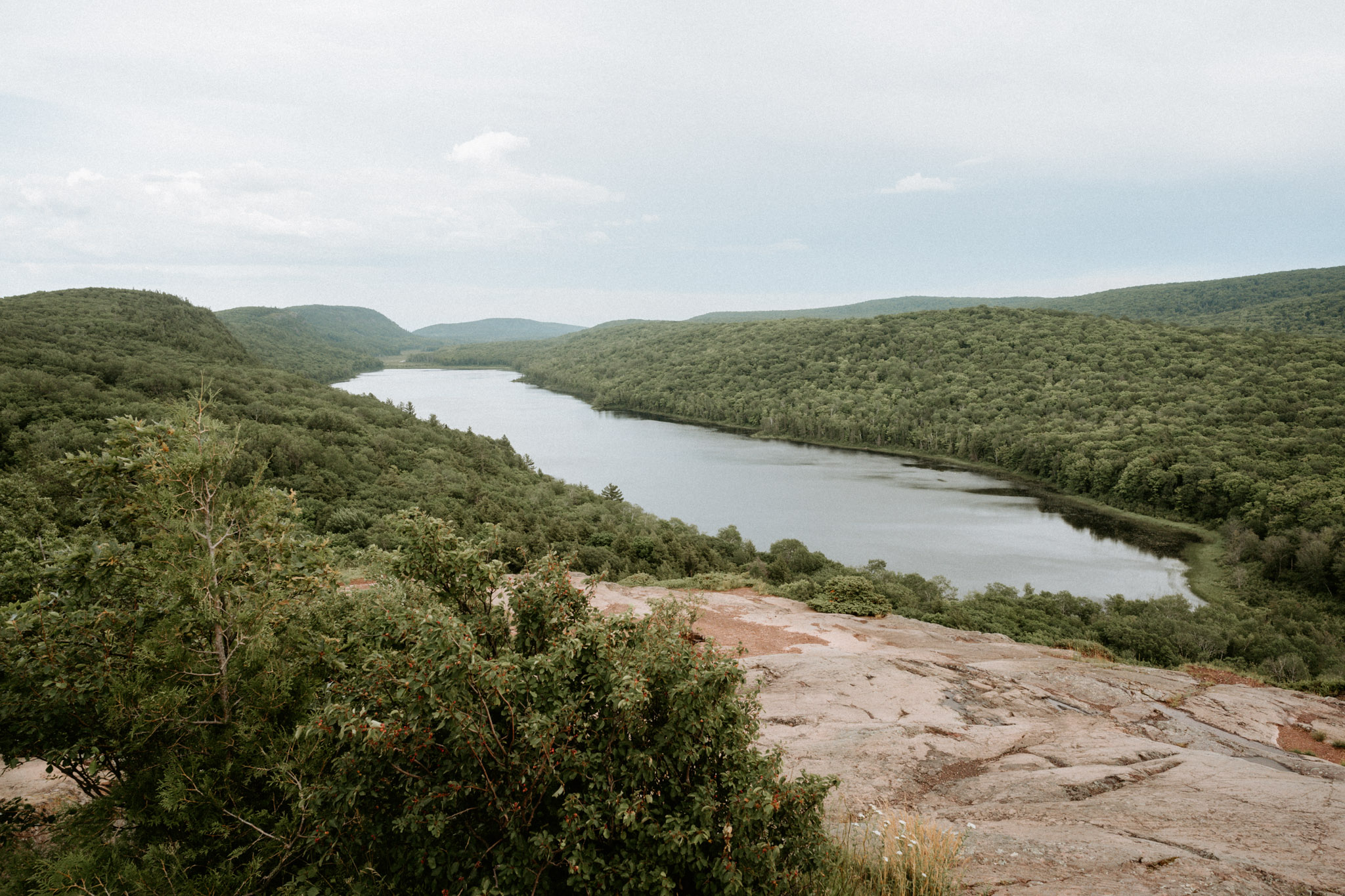 Lake Of the Clouds in summer